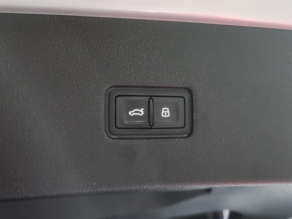 아우디 Q8 50 TDI 콰트로 프리미엄 이미지 10