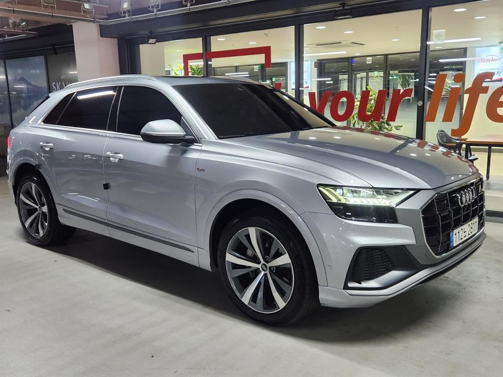아우디 Q8 50 TDI 콰트로 프리미엄 이미지 2
