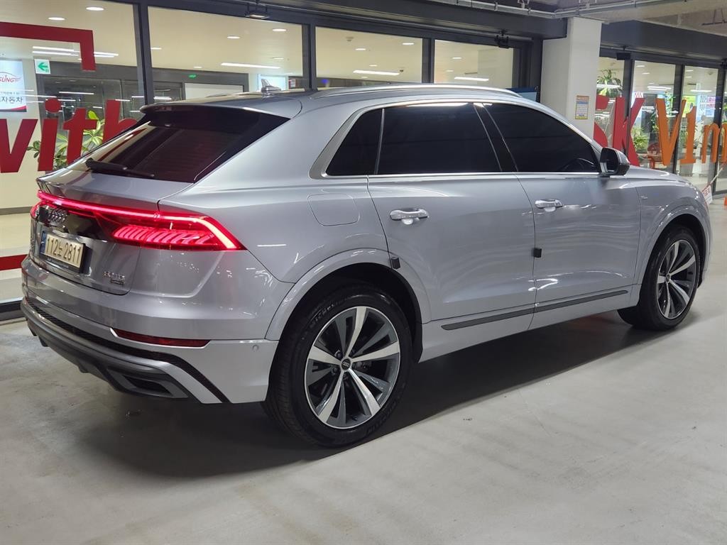 아우디 Q8 50 TDI 콰트로 프리미엄 이미지 4