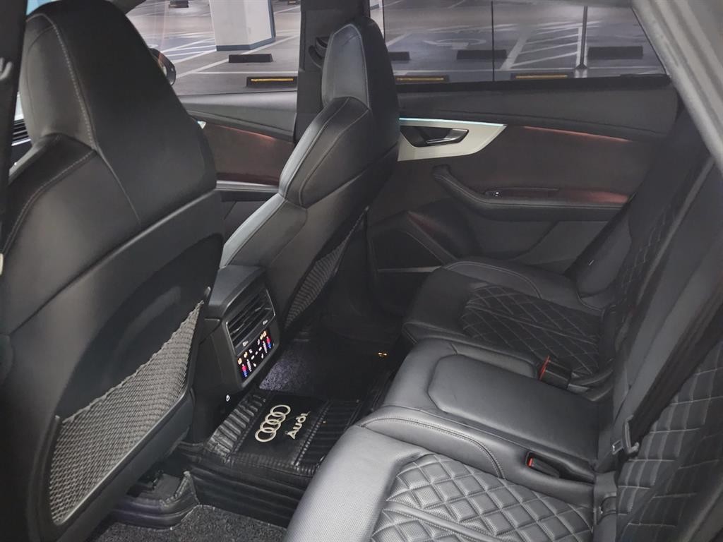 아우디 Q8 50 TDI 콰트로 프리미엄 이미지 7