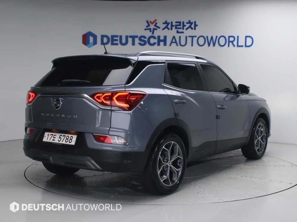 KG모빌리티(쌍용) 코란도 뷰티풀코란도 2WD 디젤 1.6 딜라이트 이미지 2