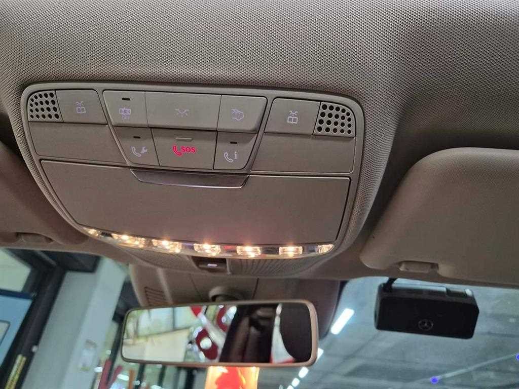 벤츠 E 클래스 E-클래스 W213 E220d 4MATIC 익스클루시브 이미지 14