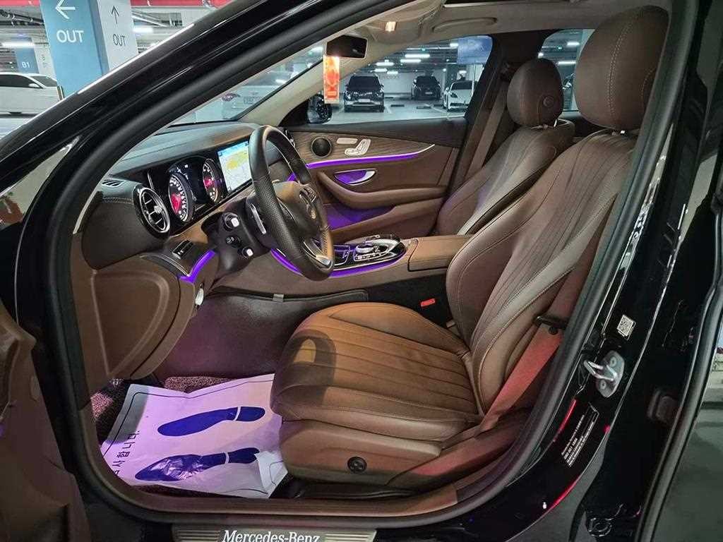 벤츠 E 클래스 E-클래스 W213 E220d 4MATIC 익스클루시브 이미지 6