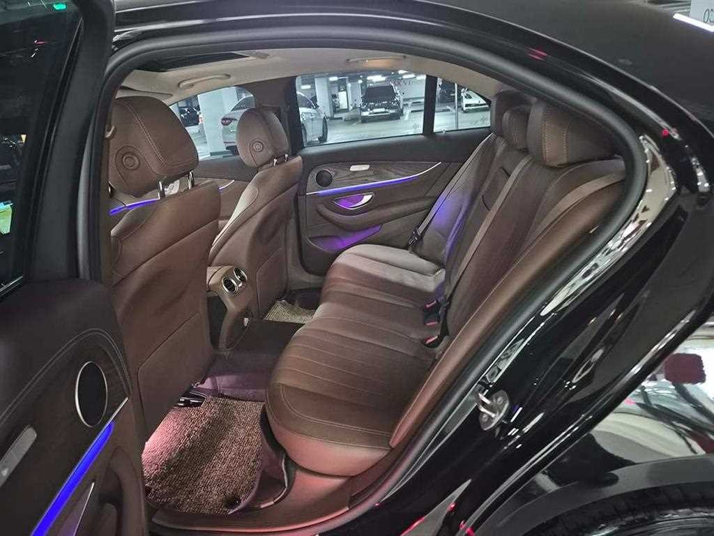 벤츠 E 클래스 E-클래스 W213 E220d 4MATIC 익스클루시브 이미지 7