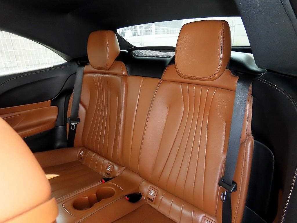 벤츠 E 클래스 E-클래스 W213 E220d 카브리올레 이미지 11