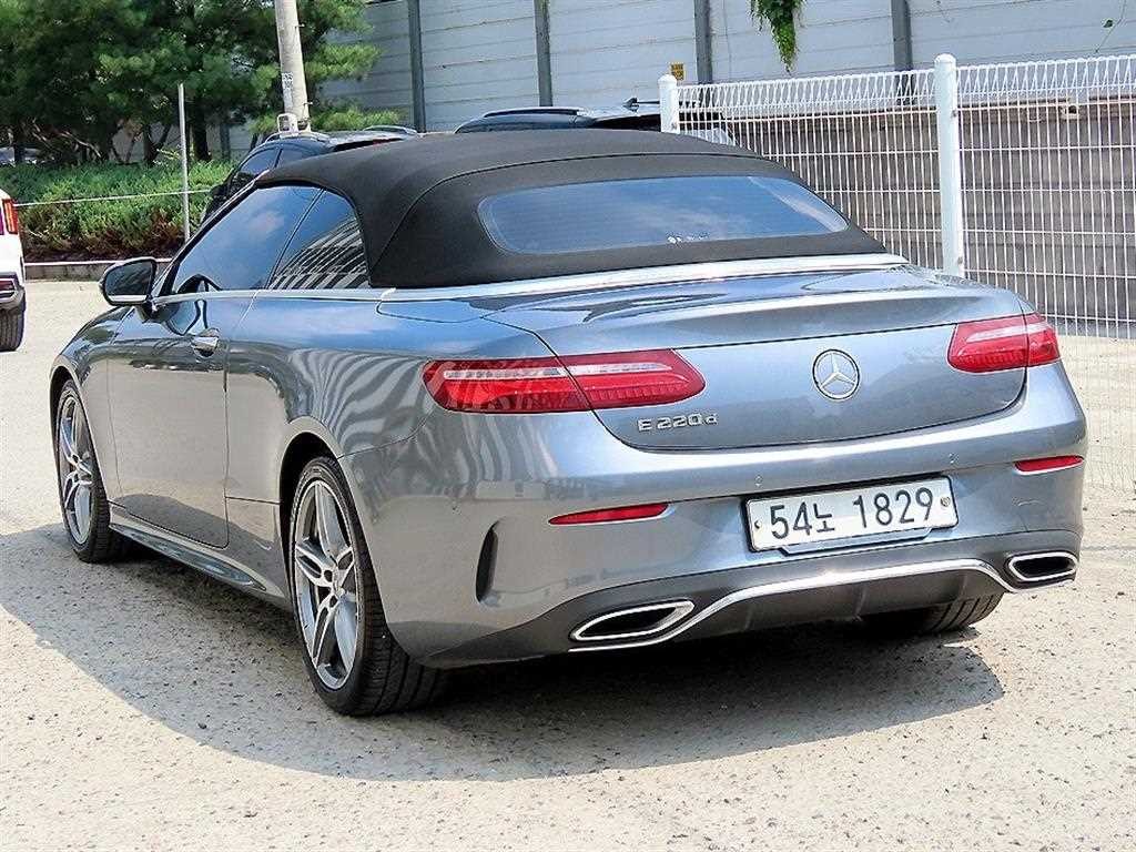벤츠 E 클래스 E-클래스 W213 E220d 카브리올레 이미지 3