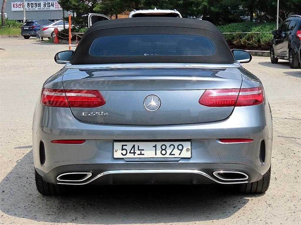 벤츠 E 클래스 E-클래스 W213 E220d 카브리올레 이미지 4