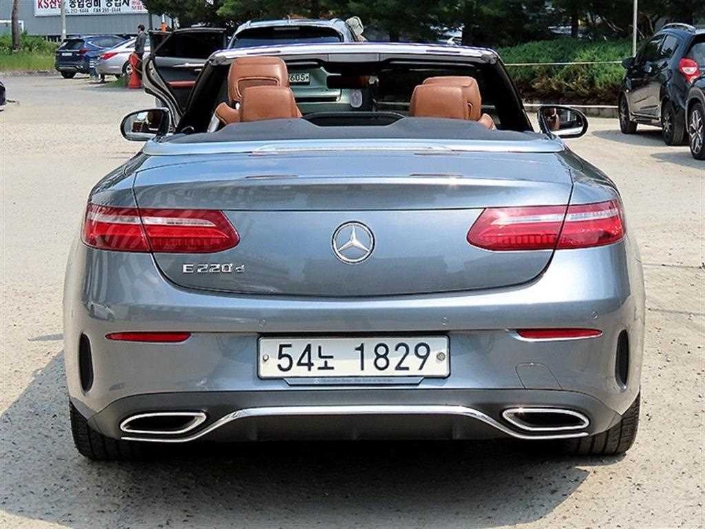 벤츠 E 클래스 E-클래스 W213 E220d 카브리올레 이미지 8