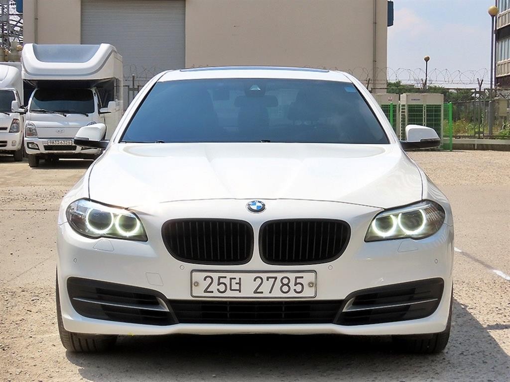 BMW 5시리즈 5시리즈 (F10) 520d xDrive 이미지 1