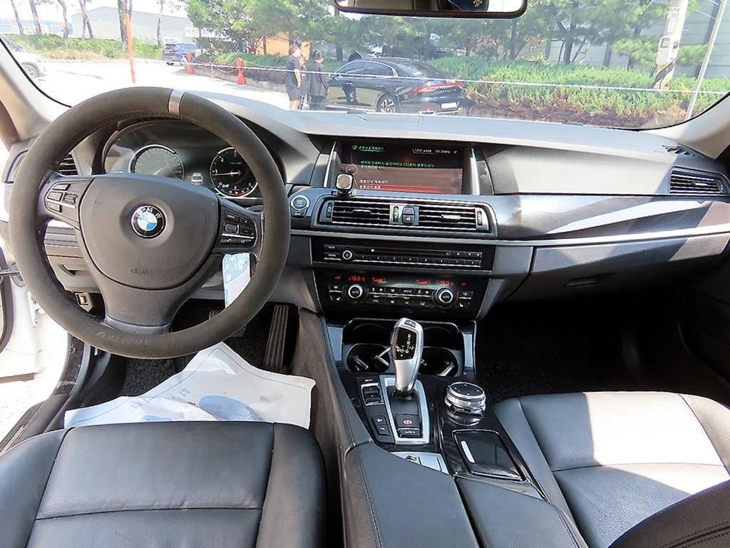 BMW 5시리즈 5시리즈 (F10) 520d xDrive 이미지 7
