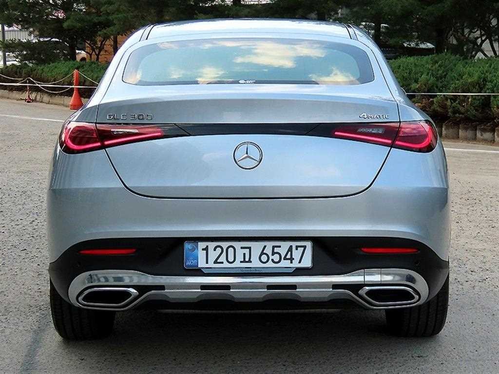 벤츠 GLC 클래스 GLC클래스 X254 GLC300 4MATIC 쿠페 아방가르드 이미지 4