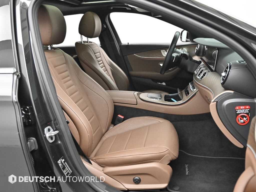 벤츠 E 클래스 E-클래스 W213 E300e 4MATIC 익스클루시브 이미지 10