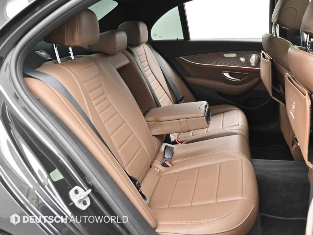 벤츠 E 클래스 E-클래스 W213 E300e 4MATIC 익스클루시브 이미지 12
