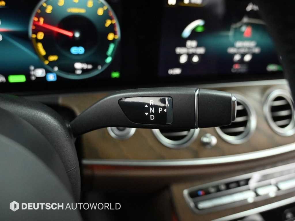 벤츠 E 클래스 E-클래스 W213 E300e 4MATIC 익스클루시브 이미지 9