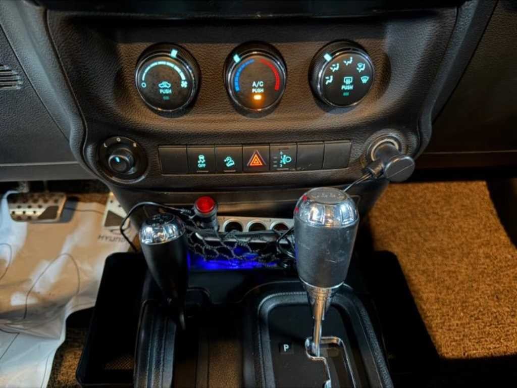 지프 랭글러 2.8 루비콘 2DR 이미지 12