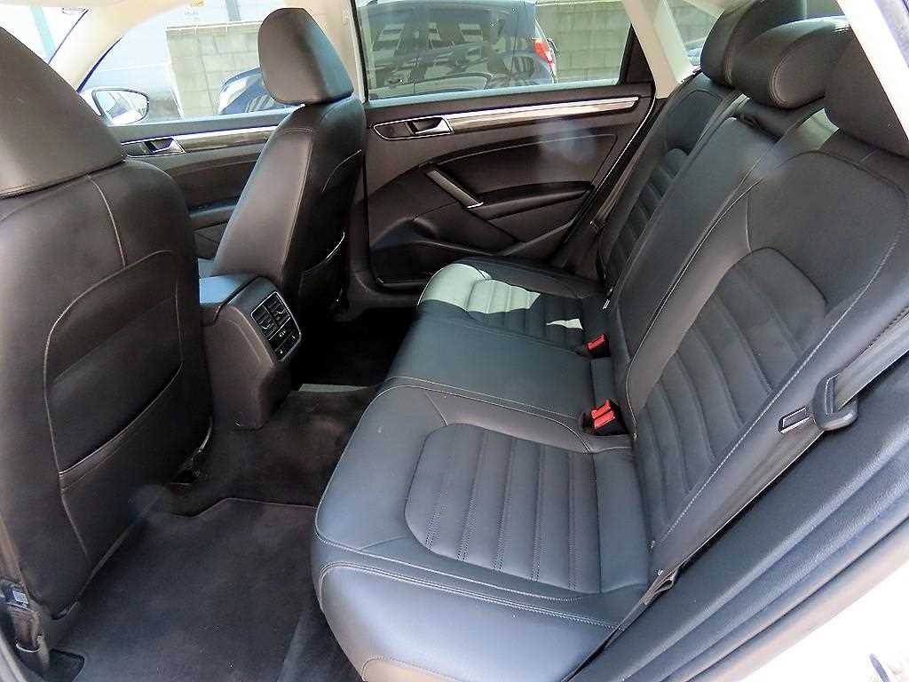 폭스바겐 파사트 더 뉴 파사트 2.0 TSI 이미지 6