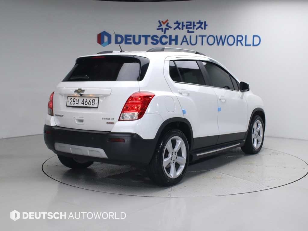 쉐보레 트랙스 1.4 LT 래더패키지 이미지 2