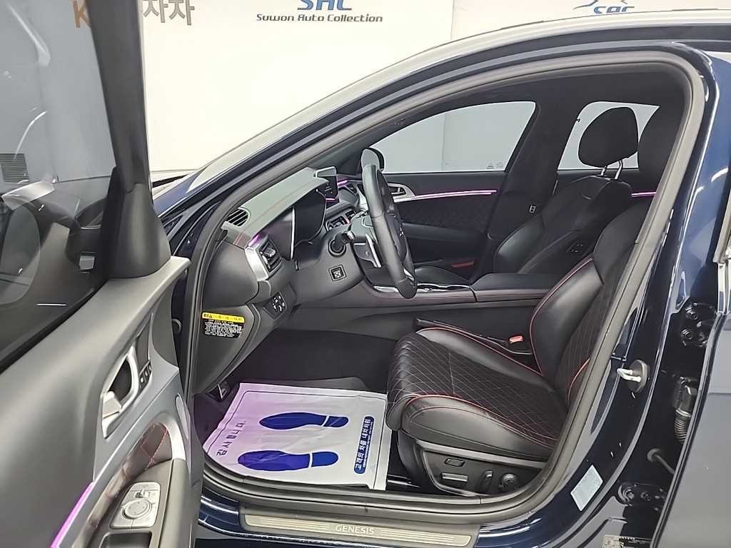 제네시스 G70 2.0T AWD 스포츠 패키지 이미지 11