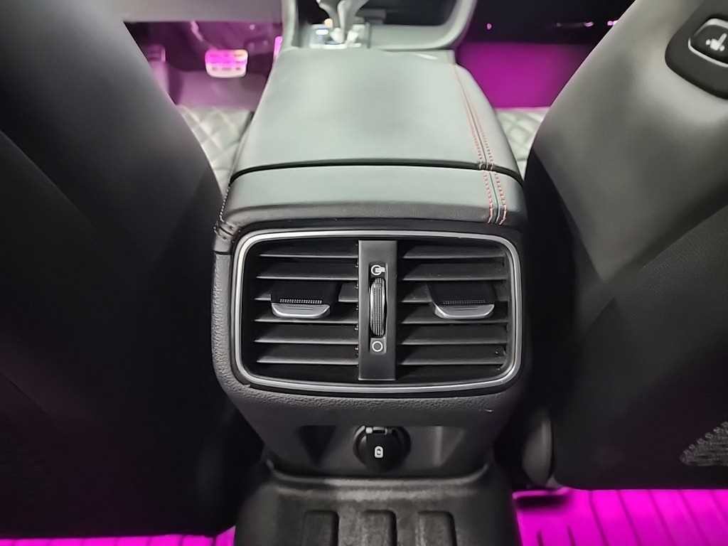 제네시스 G70 2.0T AWD 스포츠 패키지 이미지 13