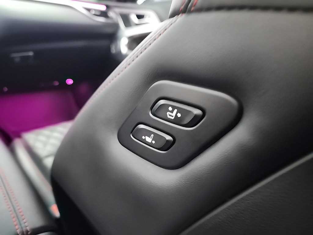 제네시스 G70 2.0T AWD 스포츠 패키지 이미지 14