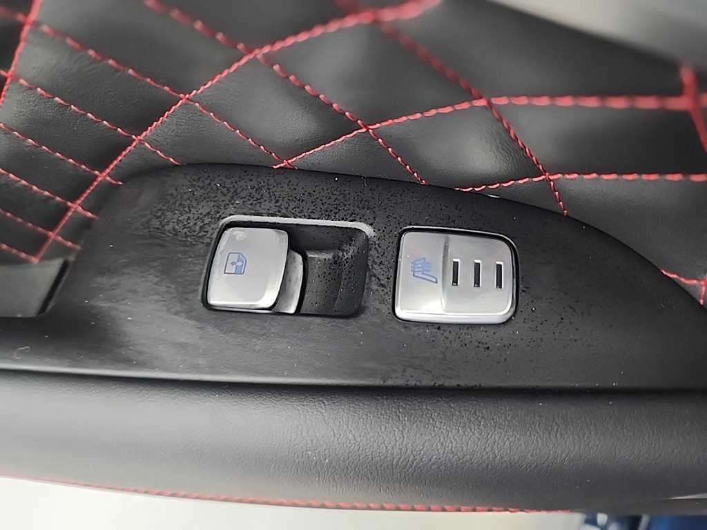 제네시스 G70 2.0T AWD 스포츠 패키지 이미지 15