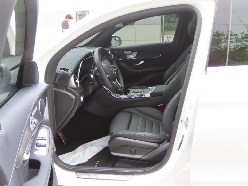 벤츠 GLC 클래스 GLC클래스 X253 GLC 300 4MATIC 쿠페 이미지 12