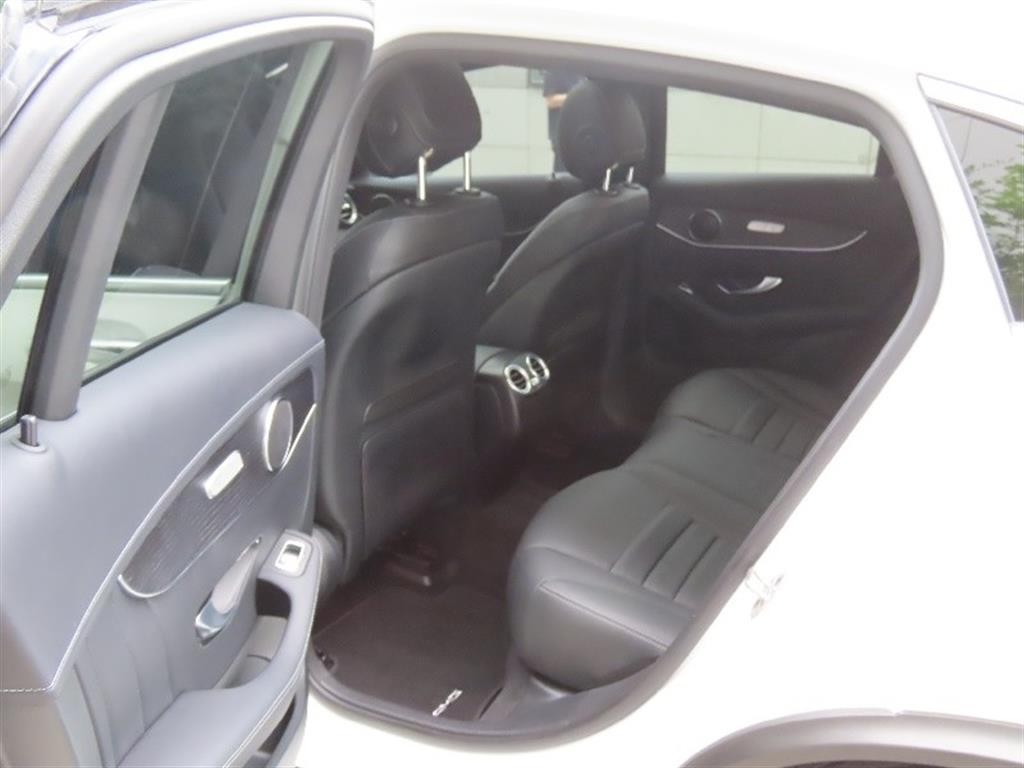 벤츠 GLC 클래스 GLC클래스 X253 GLC 300 4MATIC 쿠페 이미지 13