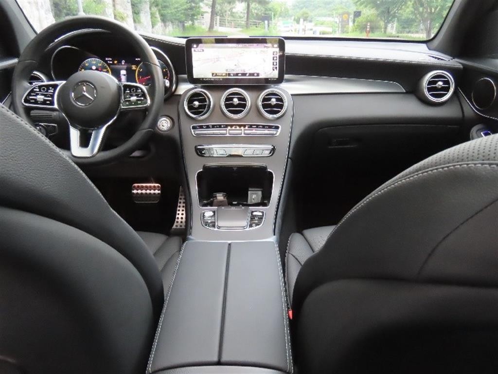 벤츠 GLC 클래스 GLC클래스 X253 GLC 300 4MATIC 쿠페 이미지 14