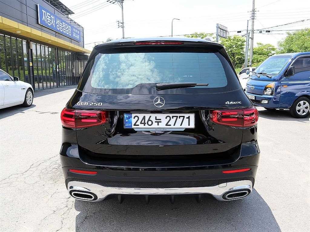 벤츠 GLB 클래스 GLB클래스 X247 GLB 250 4MATIC 이미지 4