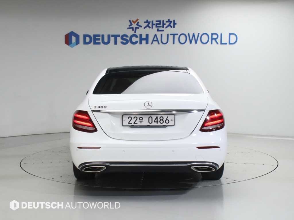 벤츠 E 클래스 E-클래스 W213 E300 아방가르드 이미지 4