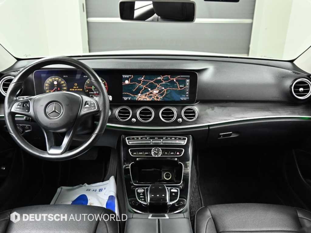 벤츠 E 클래스 E-클래스 W213 E300 아방가르드 이미지 7