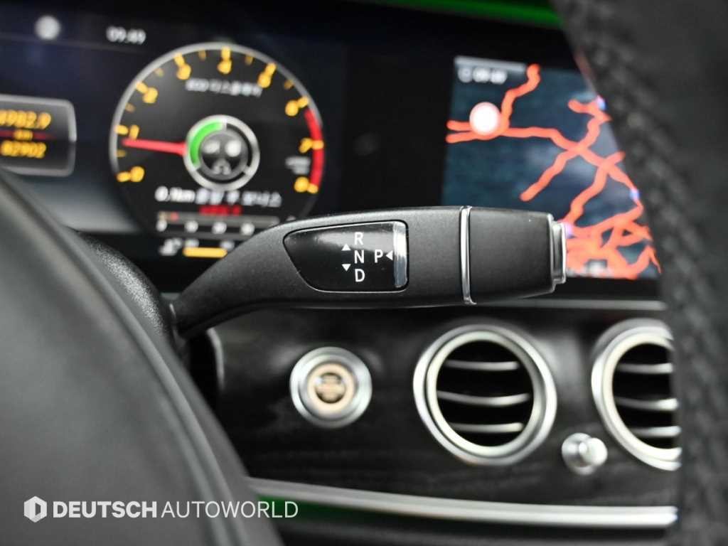 벤츠 E 클래스 E-클래스 W213 E300 아방가르드 이미지 9