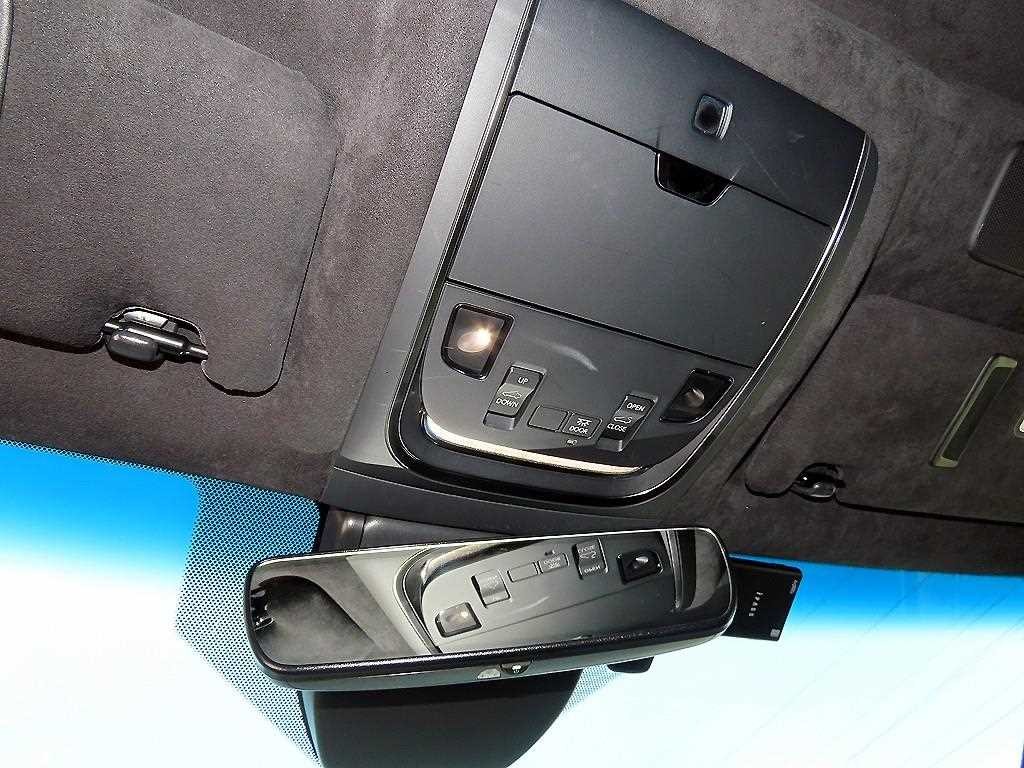 렉서스 LS LS500h 3.5 플래티넘 AWD 이미지 14