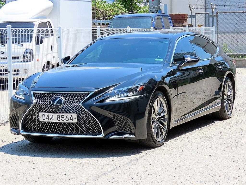 렉서스 LS LS500h 3.5 플래티넘 AWD 이미지 2