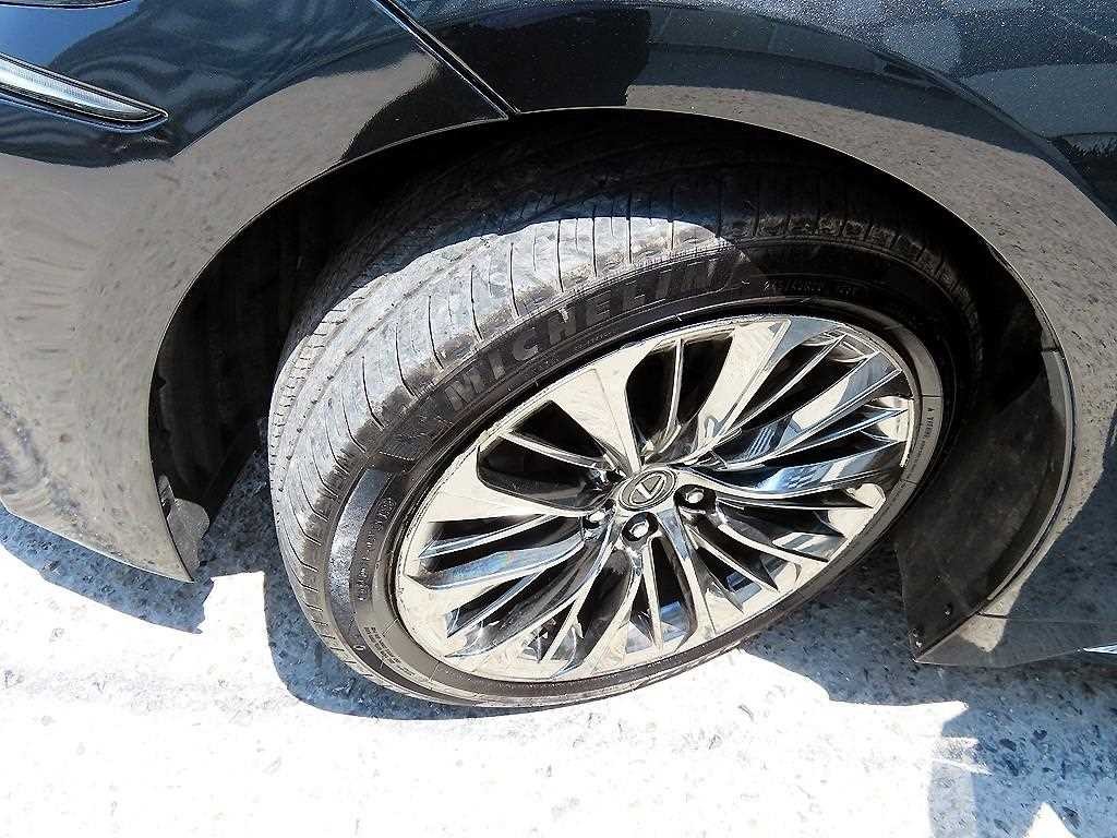 렉서스 LS LS500h 3.5 플래티넘 AWD 이미지 20
