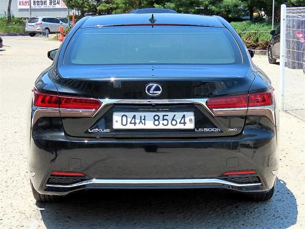 렉서스 LS LS500h 3.5 플래티넘 AWD 이미지 4