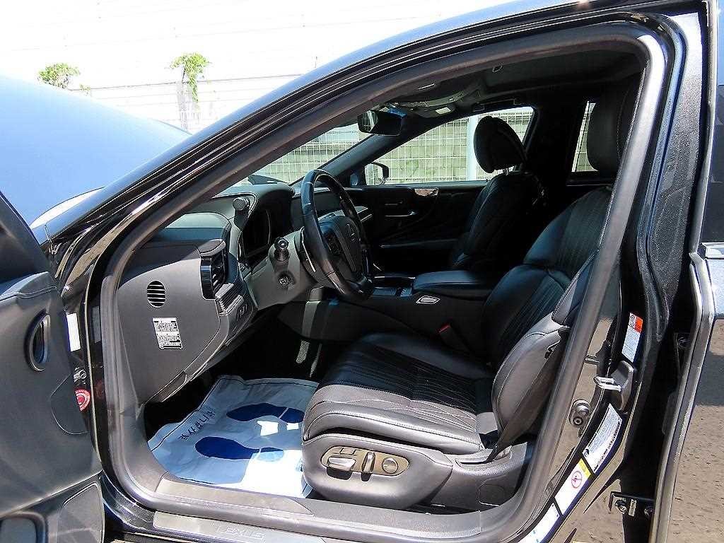 렉서스 LS LS500h 3.5 플래티넘 AWD 이미지 5