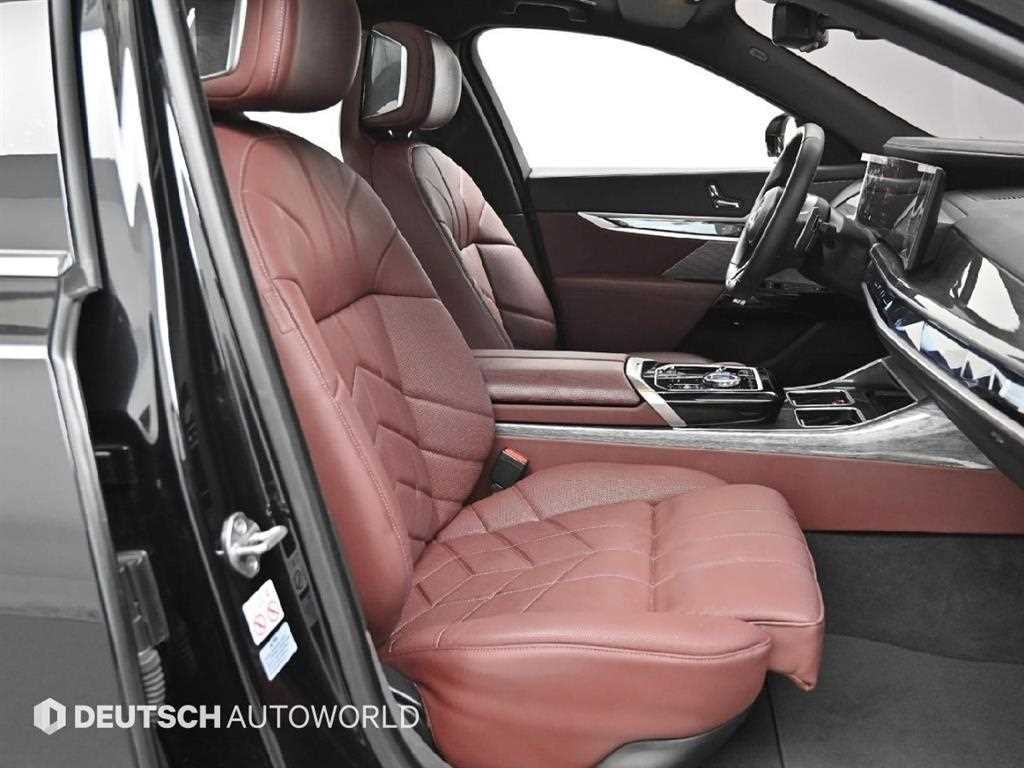 BMW 7시리즈 7시리즈 (G70) 740d xDrive M 스포츠 이미지 10