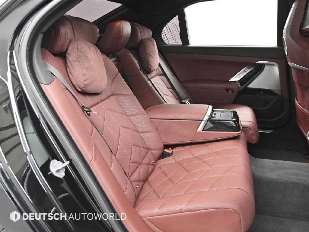 BMW 7시리즈 7시리즈 (G70) 740d xDrive M 스포츠 이미지 12