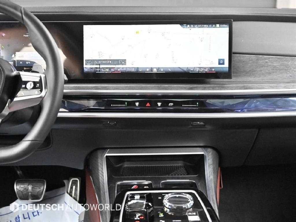 BMW 7시리즈 7시리즈 (G70) 740d xDrive M 스포츠 이미지 14