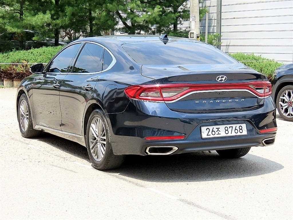현대 그랜저 그랜저 IG 2.4 GDI 프리미엄 기본형 이미지 3