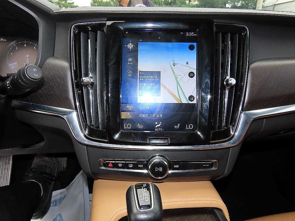 볼보 V90 V90 크로스컨트리 T5 AWD 이미지 13