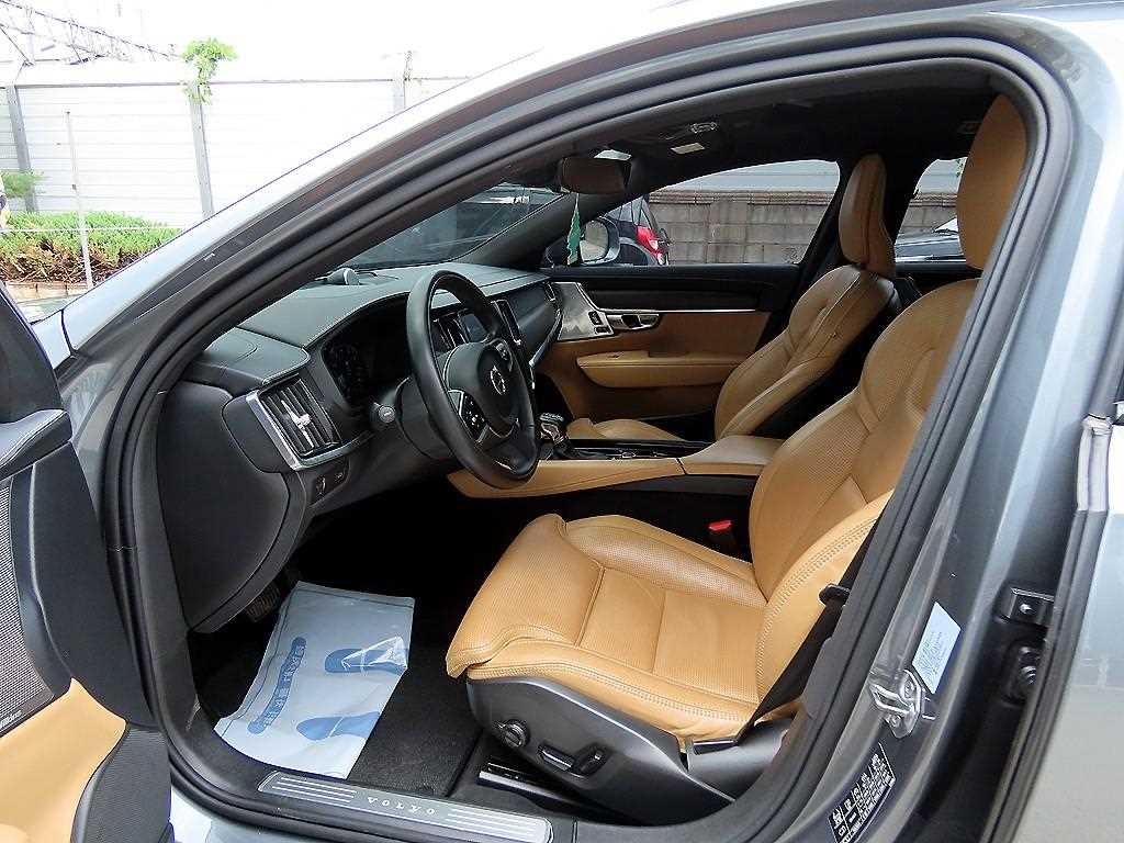볼보 V90 V90 크로스컨트리 T5 AWD 이미지 5