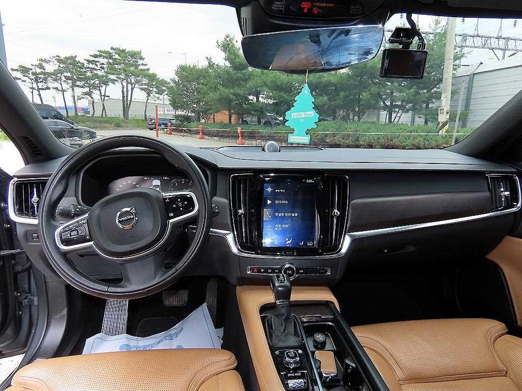 볼보 V90 V90 크로스컨트리 T5 AWD 이미지 7