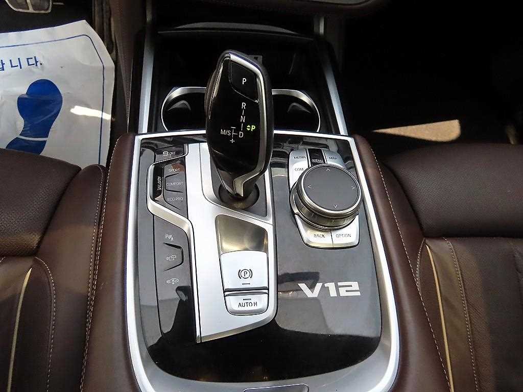 BMW 7시리즈 7시리즈 (G11) M760Li xDrive 이미지 11