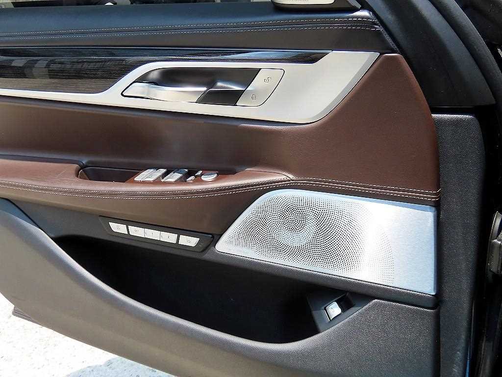 BMW 7시리즈 7시리즈 (G11) M760Li xDrive 이미지 12