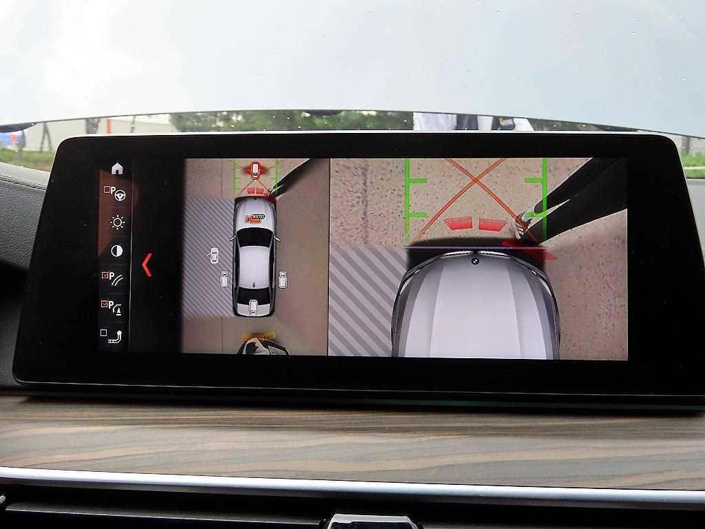 BMW 5시리즈 5시리즈 (G30) 530i xDrive M 스포츠 플러스 이미지 15