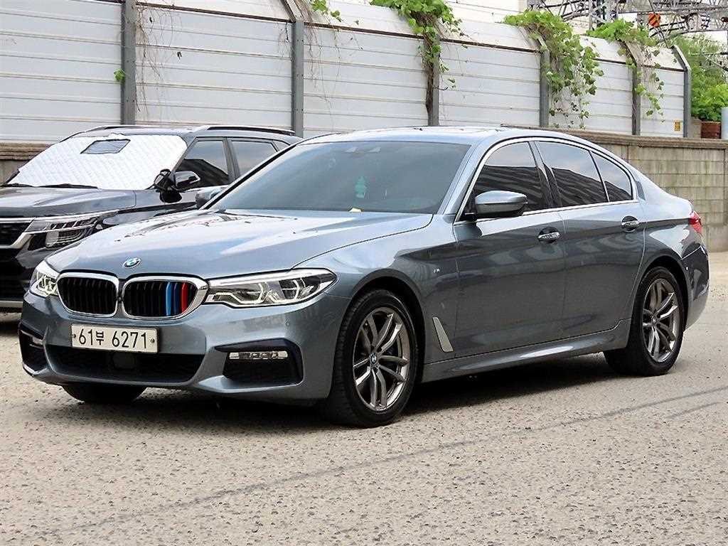 BMW 5시리즈 5시리즈 (G30) 530i xDrive M 스포츠 플러스 이미지 2