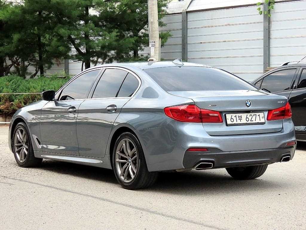 BMW 5시리즈 5시리즈 (G30) 530i xDrive M 스포츠 플러스 이미지 3