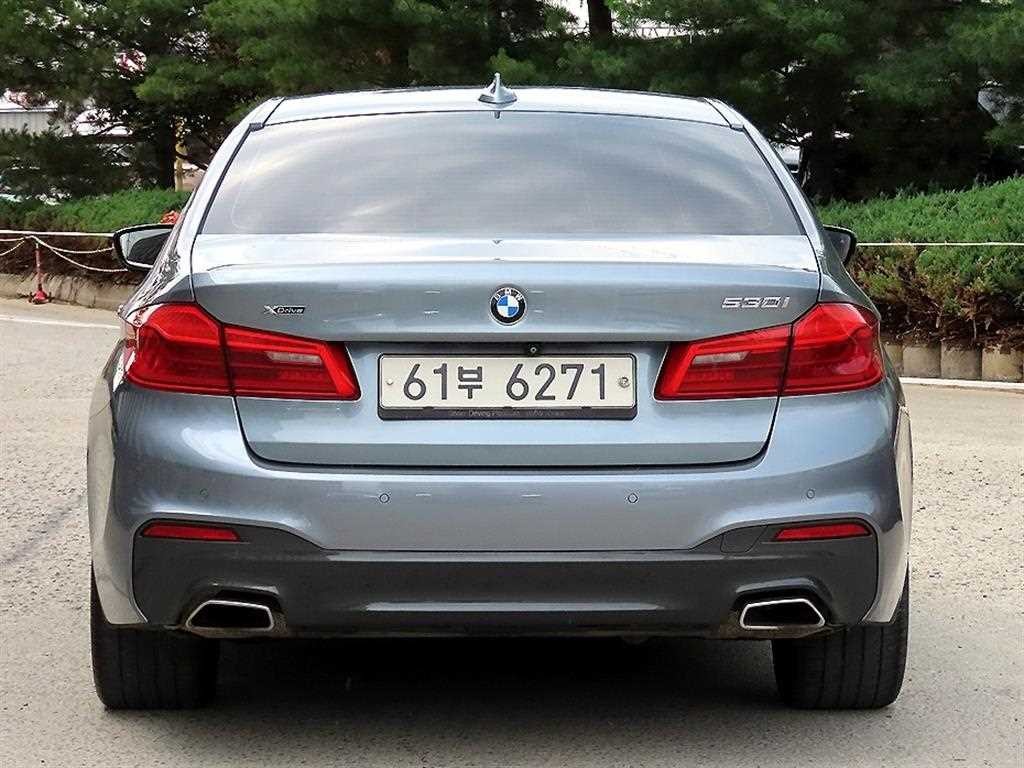 BMW 5시리즈 5시리즈 (G30) 530i xDrive M 스포츠 플러스 이미지 4